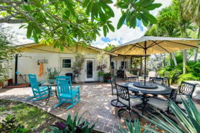 Florida Gem on St Petersburg Border Serene Patio